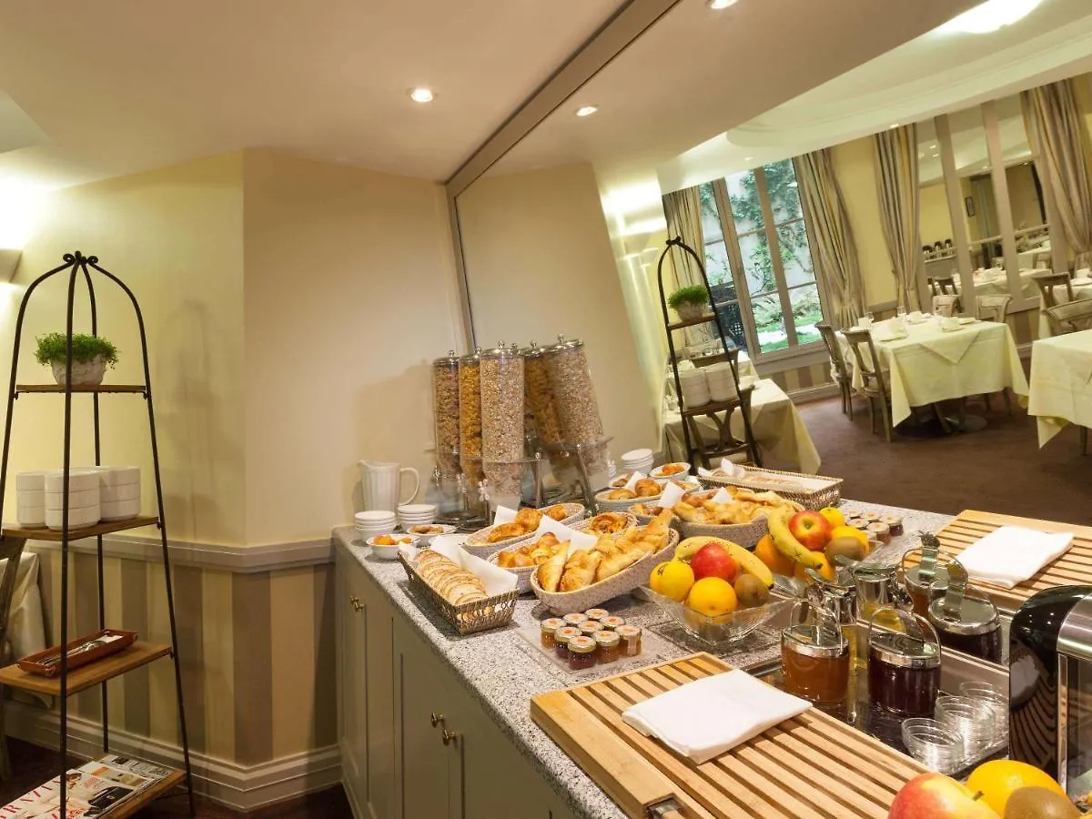 La Du Roy Champs Elysees Hotel 4*