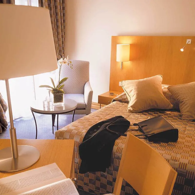 Hotel La Du Roy Champs Elysees 4*