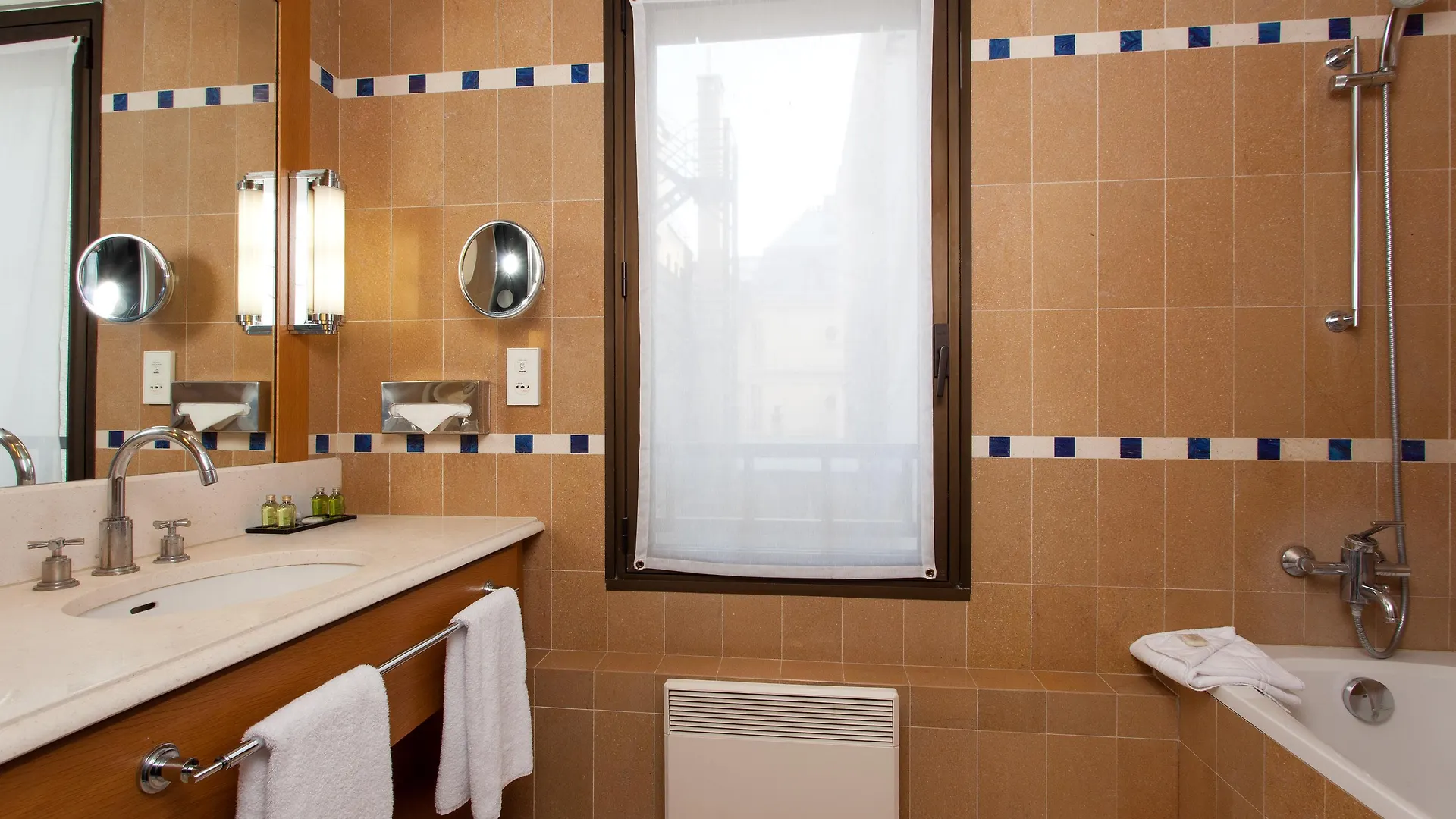 La Du Roy Champs Elysees 4*