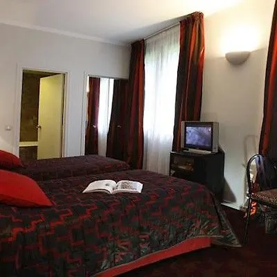 Hotel La Du Roy Champs Elysees 4*