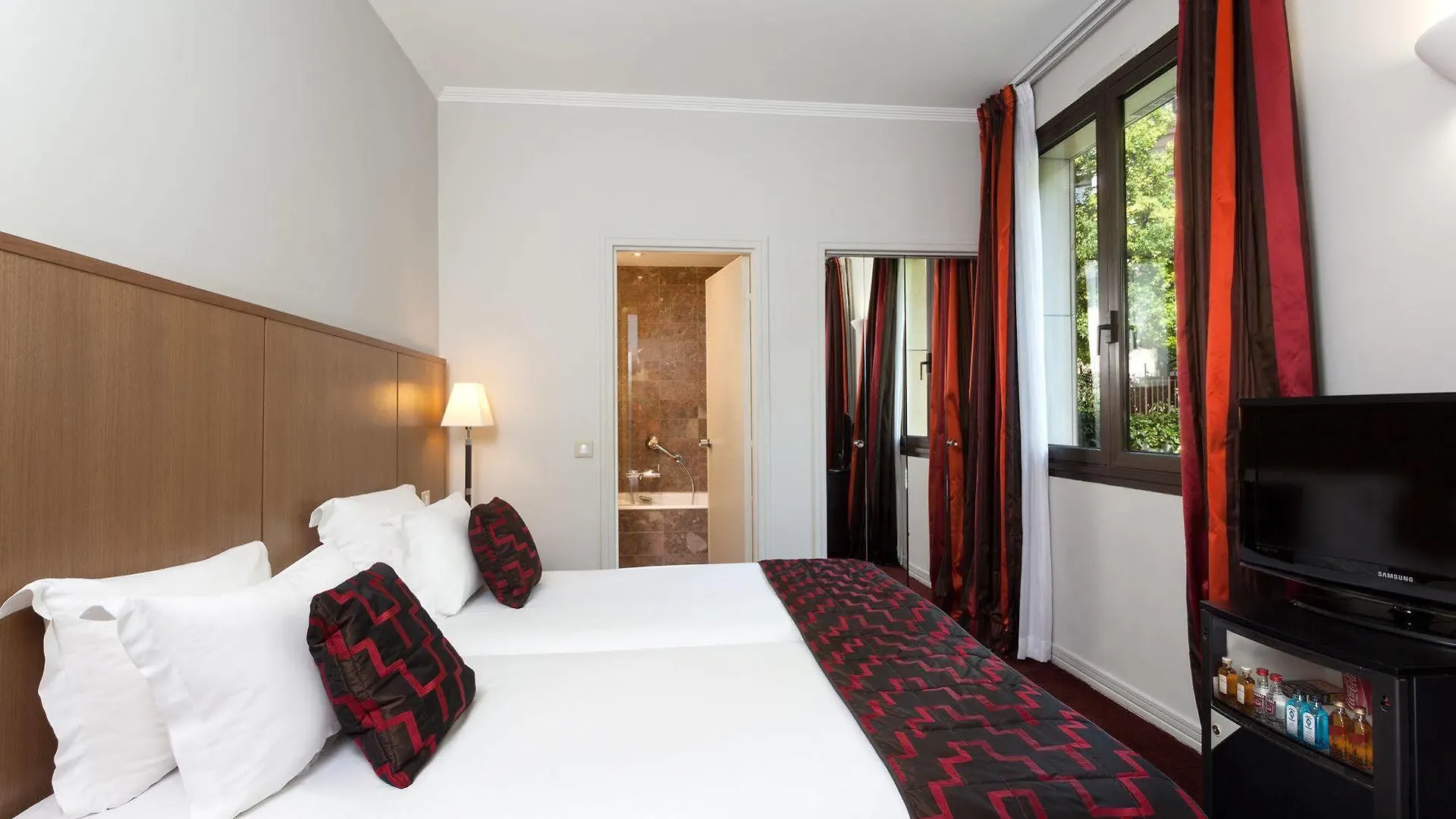 La Du Roy Champs Elysees Paris