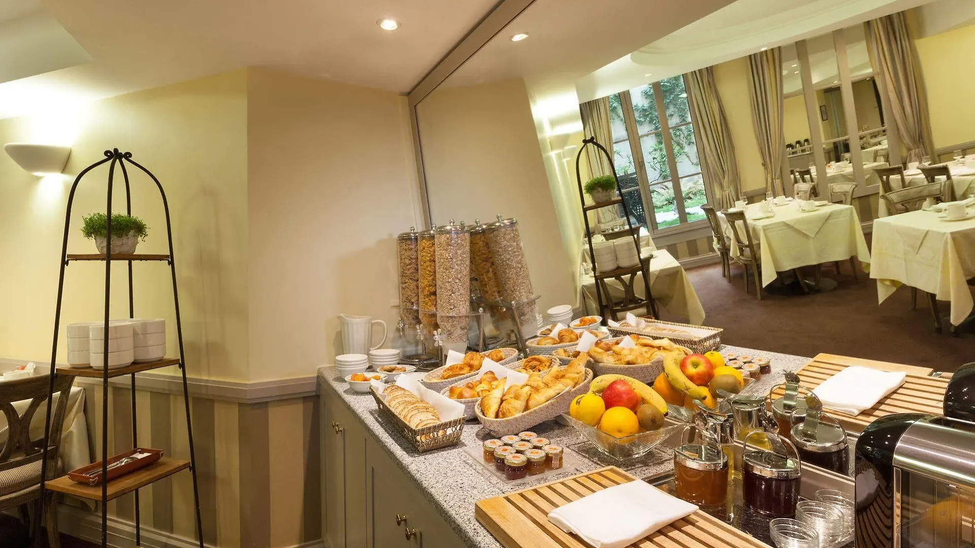 La Du Roy Champs Elysees 4*